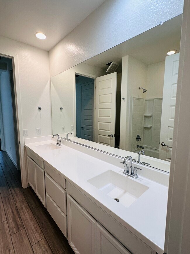Building Photo - 91 E Virgo Pl