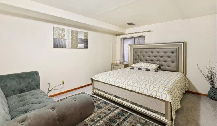 Building Photo - 6347 Utica Ct