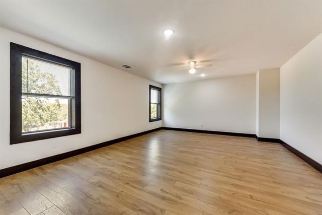 Building Photo - 1071 Deer Ln