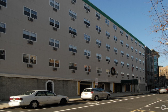 Building Photo - Columbian Arms