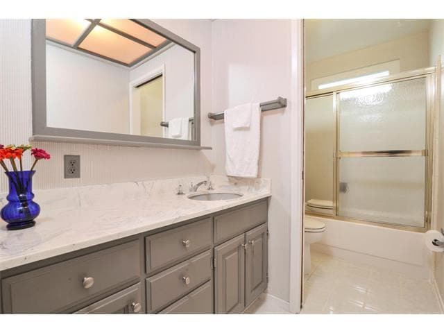 Building Photo - 1045 Everglades Dr