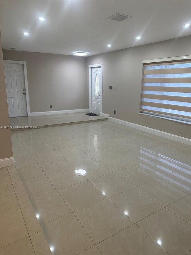 Building Photo - 10805 SW 165th Terrace