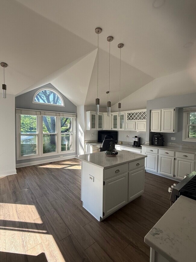 Building Photo - 227 Spring Creek Cir
