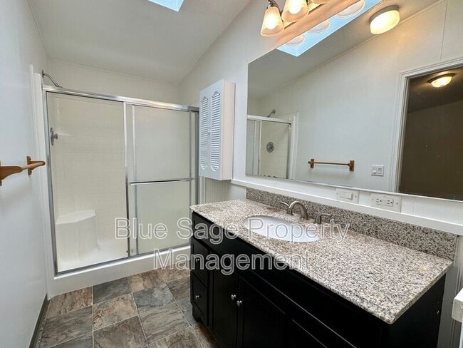 Building Photo - 50 Buds Way