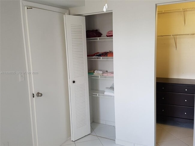 Building Photo - 2600 Collins Ave