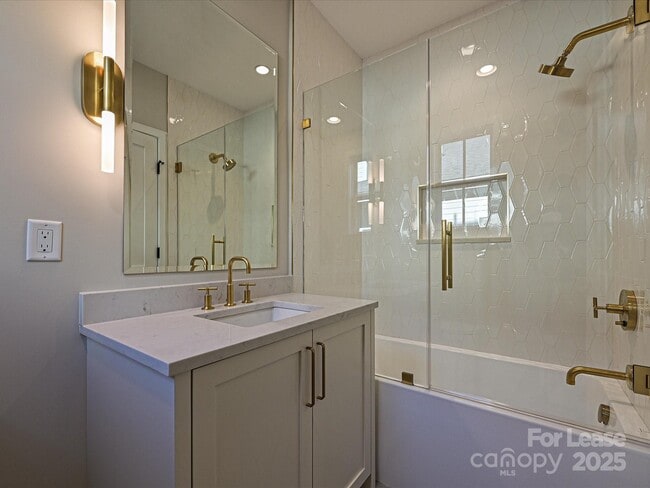 Building Photo - 4121 Selwyn Walk Ct