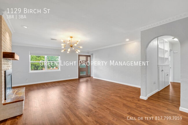 Building Photo - 1129 Birch St
