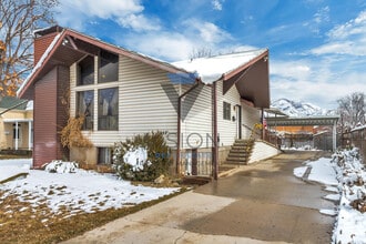 Building Photo - 357 S 200 W St
