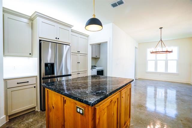 Building Photo - 108 Cardinal Wds