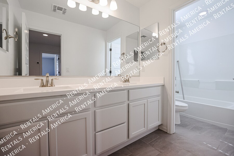 Building Photo - 25196 N 142nd Dr