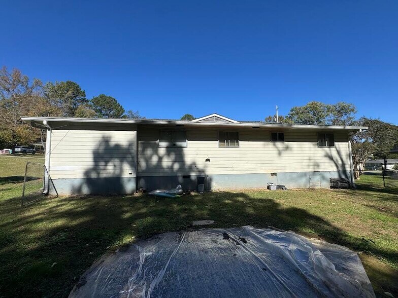 Building Photo - 809 Lynn Ln