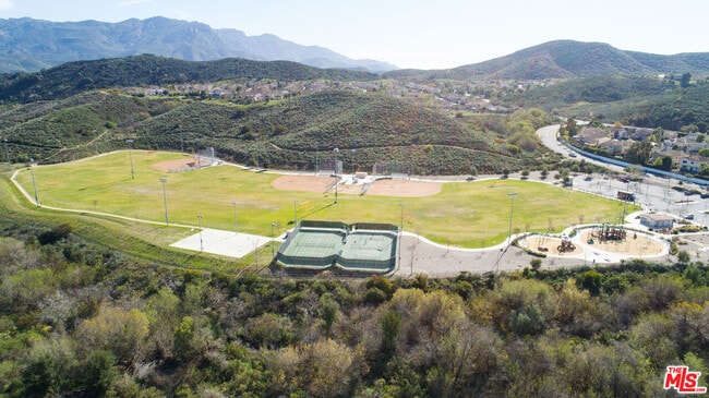 Building Photo - 4566 Via Del Rancho