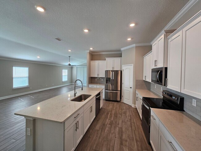 Building Photo - Sawmill Branch 4 Bedroom 2 Bath 3 Car Garage Home