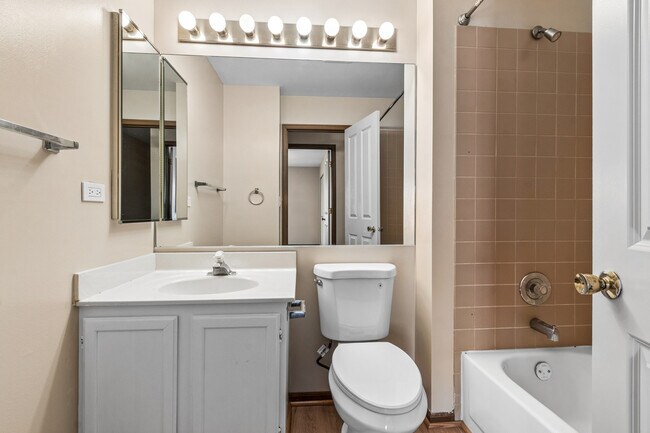 Building Photo - 1317 Spalding Dr