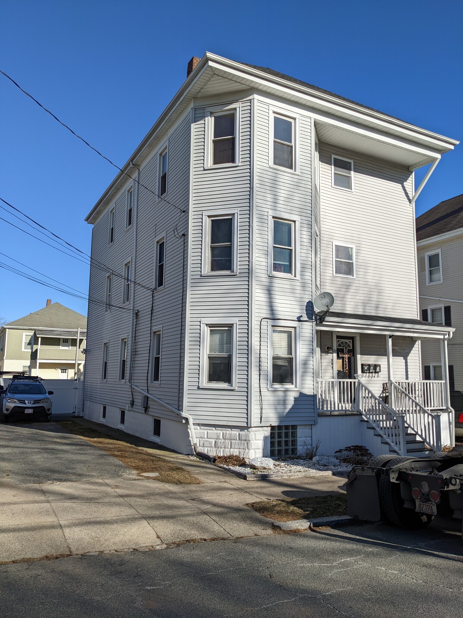 Building Photo - 27 Covell St