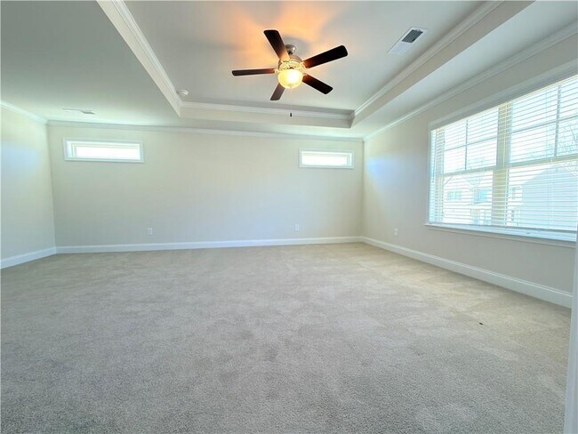 Building Photo - 470 Hellen Vly Dr