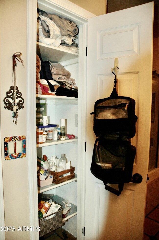 Building Photo - 6108 E Morning Vista Ln