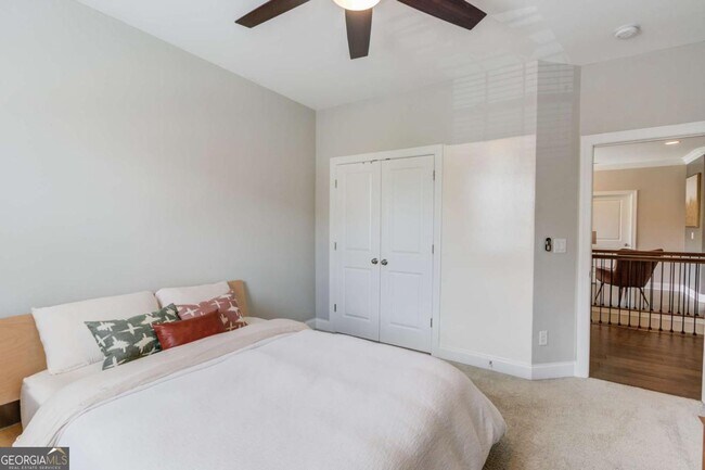 Building Photo - 1450 Edgebrook Ct NE