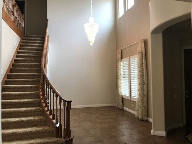 Building Photo - 3758 E Ember Glow Wy