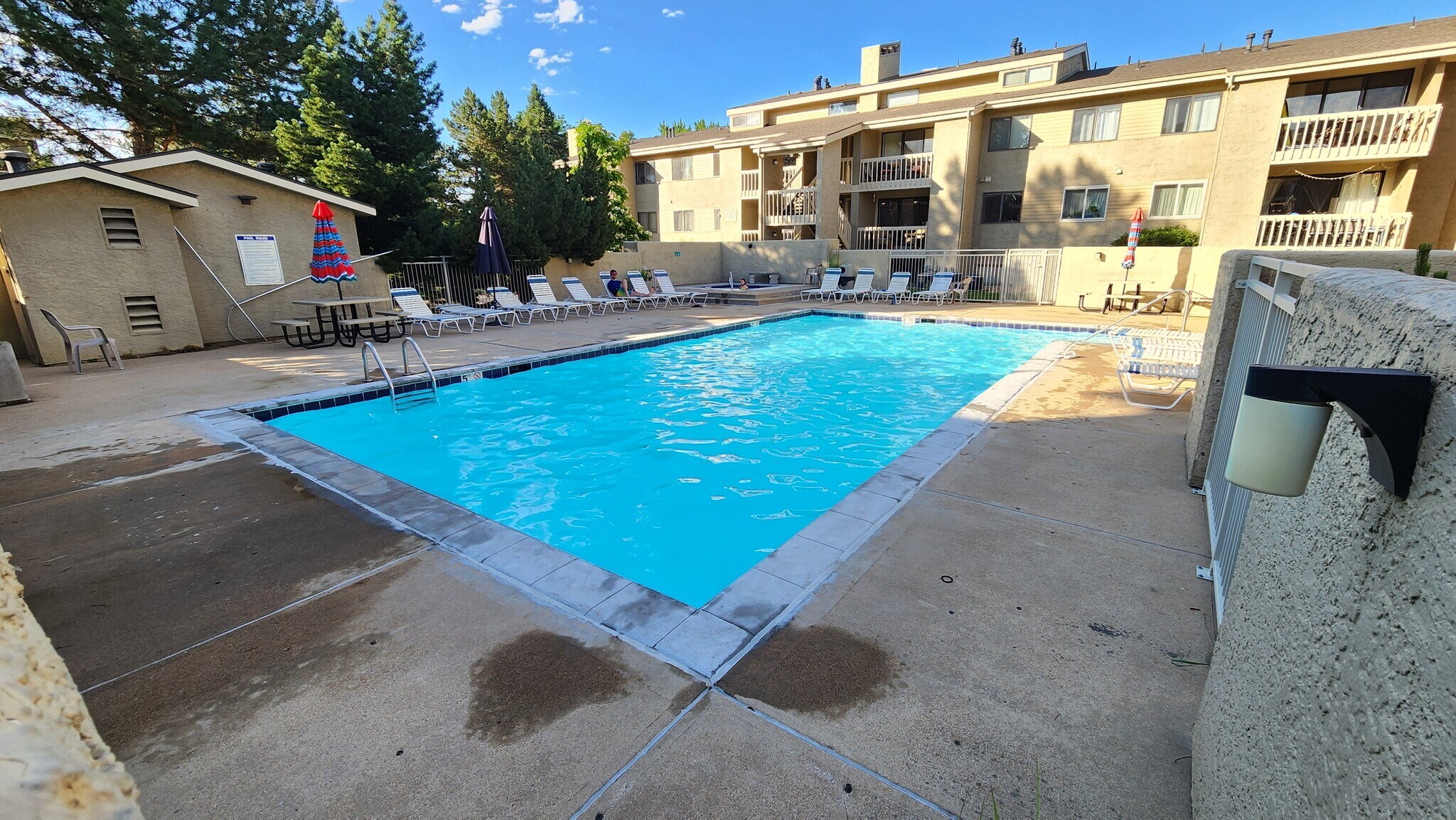 Building Photo - 20 S Boulder Cir
