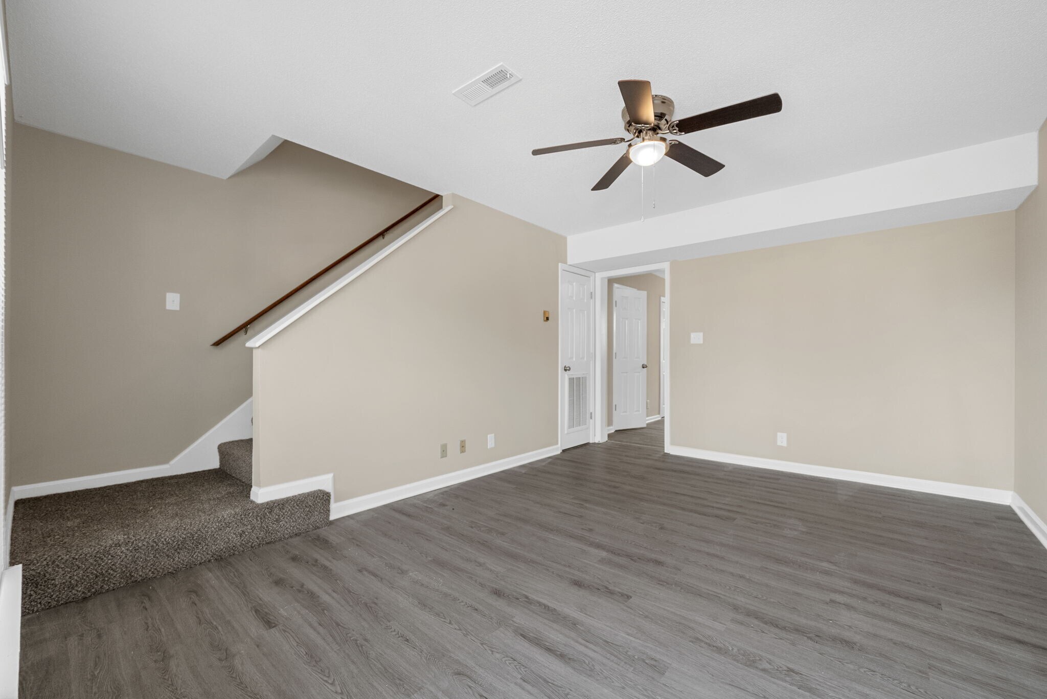 Building Photo - 261 Winters Ct