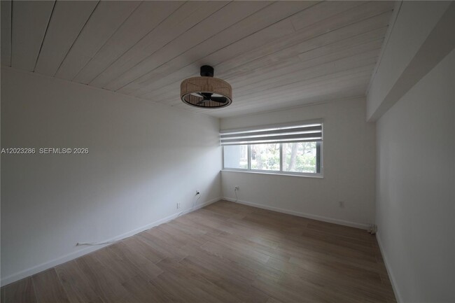 Building Photo - 6380 Jack Rabbit Ln