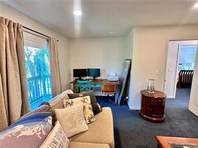 Building Photo - 1445 Landings Cir
