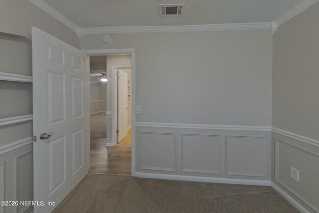Building Photo - 4324 Queensway Dr