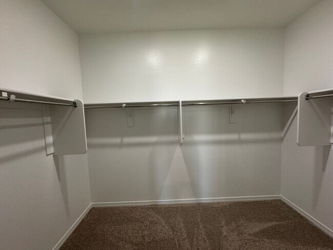 Building Photo - 7606 W Smoketree Dr
