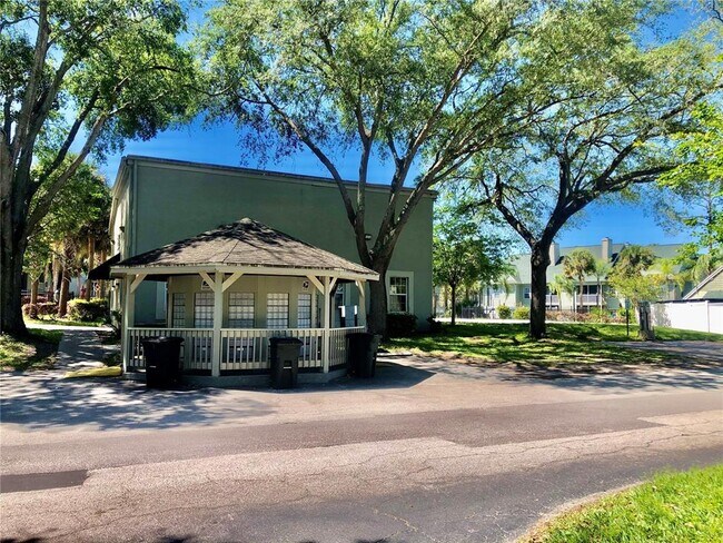 Building Photo - 6064 Westgate Dr