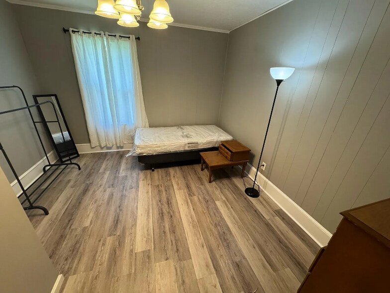 Building Photo - 11267 E US Hwy 64