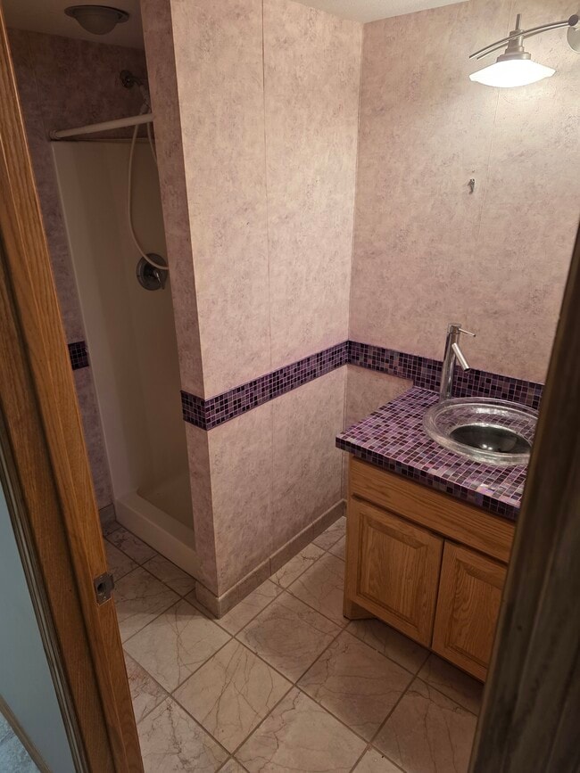 Building Photo - 4110 Juneau Ln N