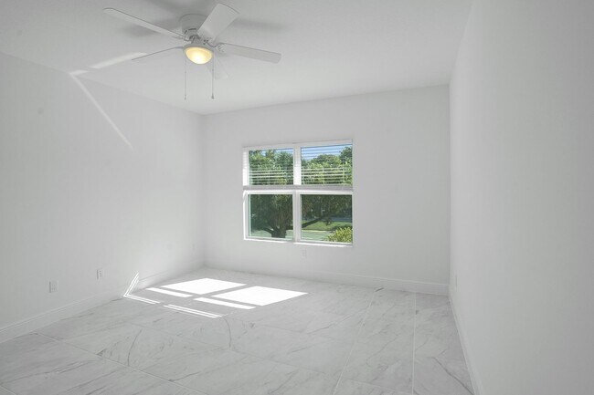 Building Photo - Gorgeous Brand New 3 Bedroom 2 Bath (2-story) Townhouse in Deerfield Beach
