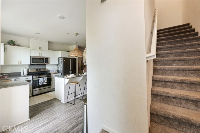 Building Photo - 5240 Beachfront Cove