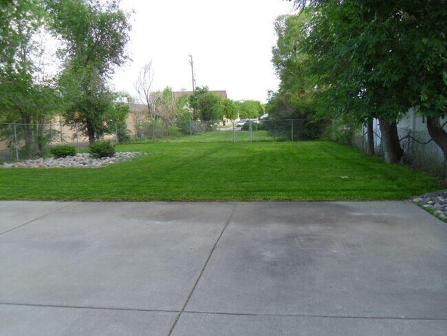 Building Photo - 2 bedroom in Billings MT 59102