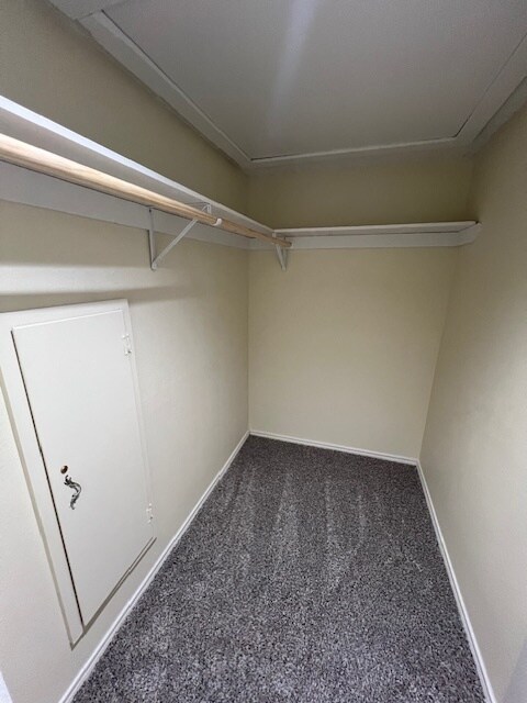 Building Photo - 1 Bedroom townhome w Fireplace & Garage