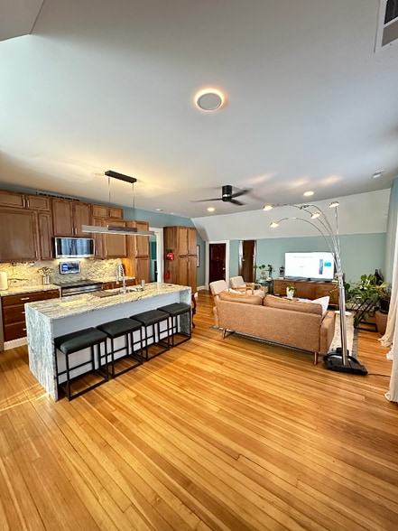 Primary Photo - 364 Kendall Pl