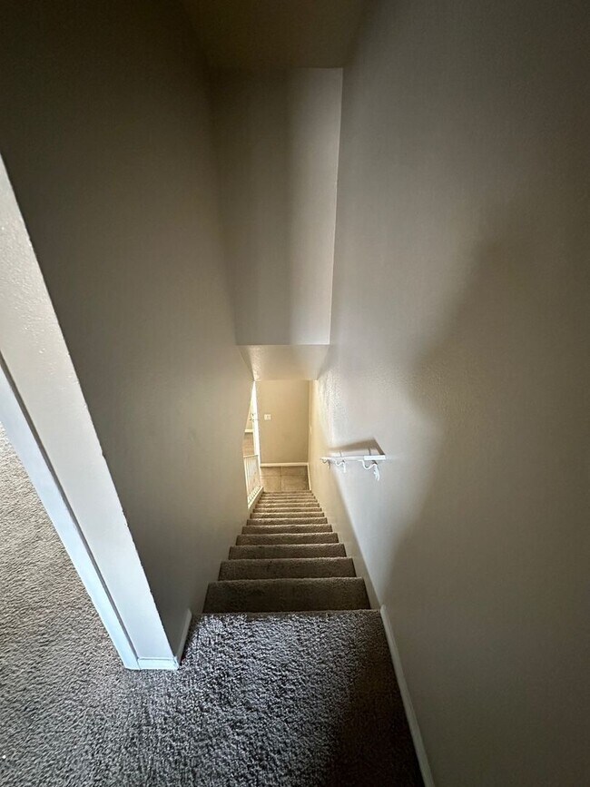 Building Photo - 4p2658 -7