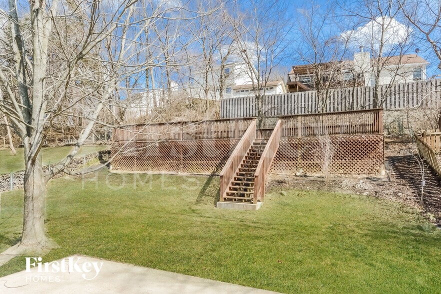 Building Photo - 578 Green Forest Dr