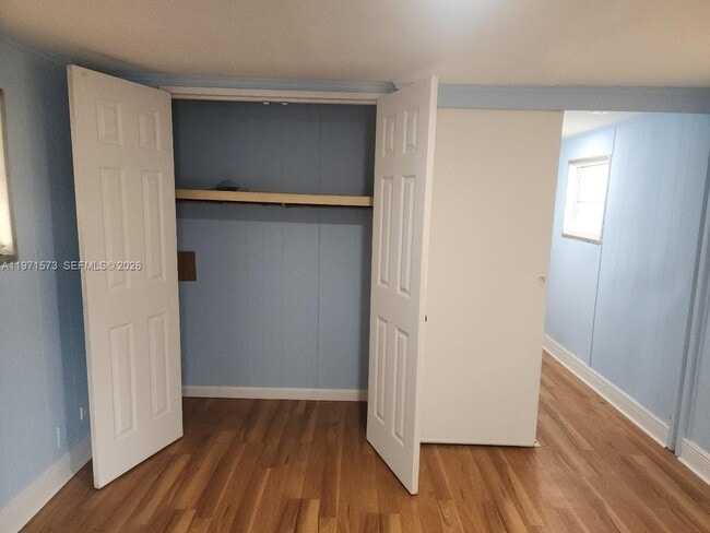 Building Photo - 9165 Highpoint Dr