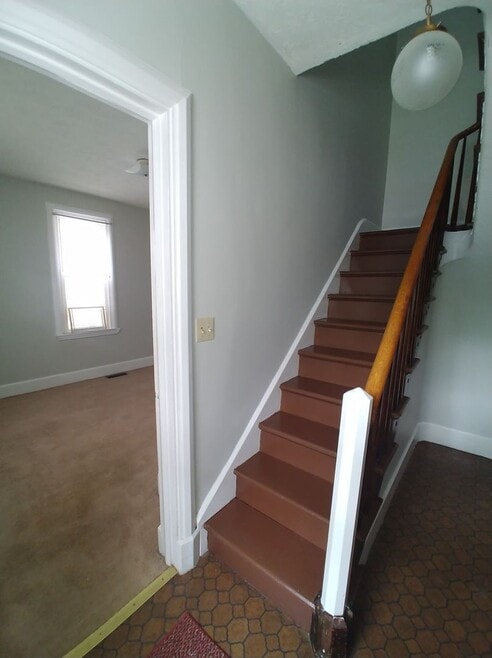 Building Photo - 308 N 11th St