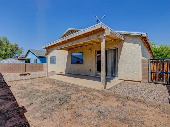 Building Photo - 5758 E Vuelta De Nuestro Pueblo