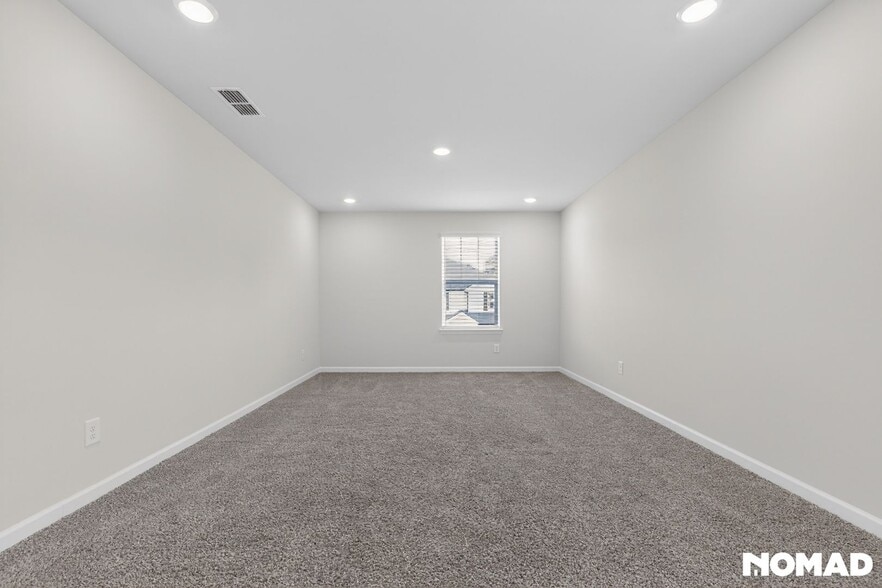 Building Photo - 6039 Hickory Crk Ct