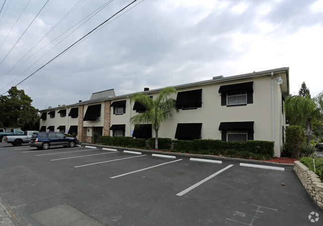 Primary Photo - Kingston Court Apartments