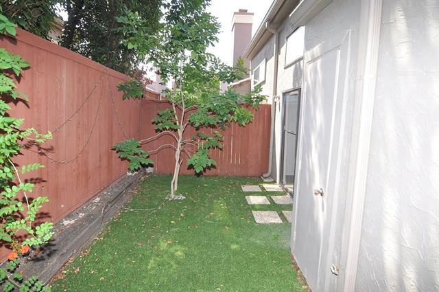 Building Photo - 4242 N Capistrano Dr