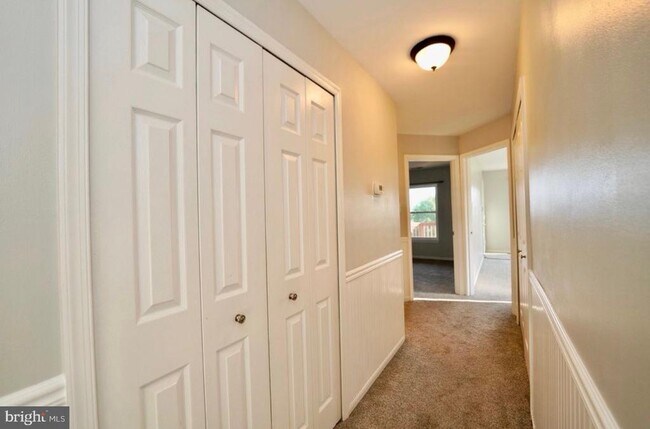 Building Photo - 5630 Ringwood Dr