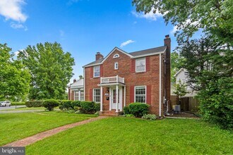Building Photo - 2200 Windham Ln