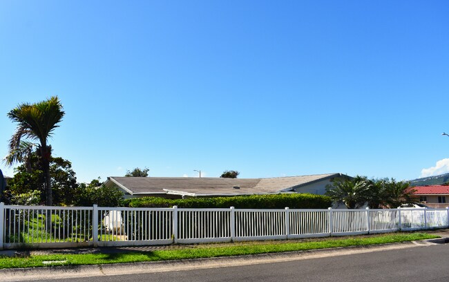 Building Photo - 369 Kekupua St