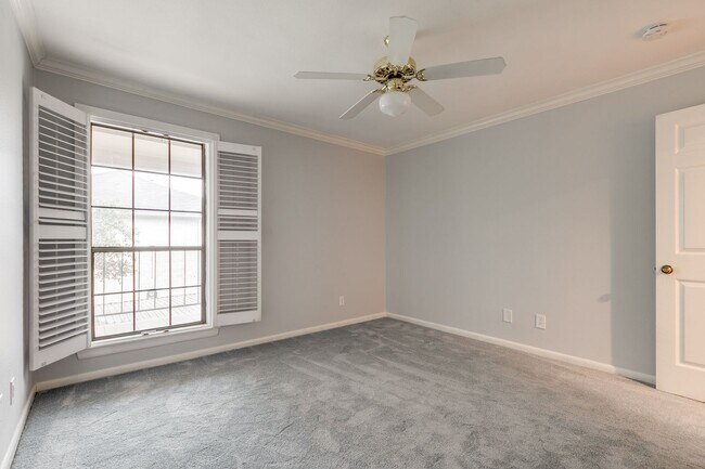 Building Photo - 2-BEDROOM, 2-BATHROOM CONDOMINIUM AT FARMINGTON COMMONS