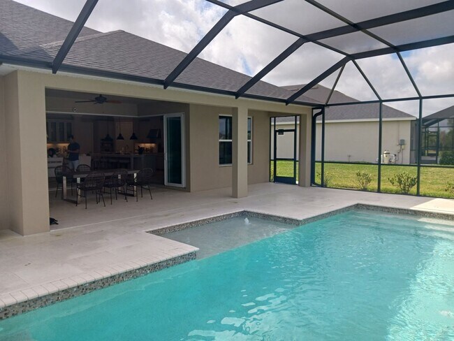 Building Photo - Here is your chance to live in Model Home!...